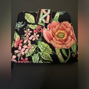 Vera Bradley, bifold wallet, large change purse, 5 card slots, 1 ID slot